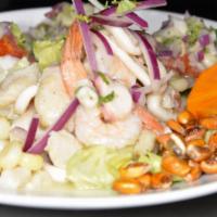 Ceviche Mixto Al Chalan · Mixto with mussels, con choros .