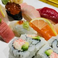 Sushi Delux · 8 PCS of Chef's Choice Premium Nigiri Sushi, and California roll (Blue Fin Maguro, Blue Fin ...