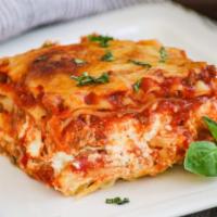 Risa's Homemade Lasagna · Contains both meat (Turkey or Beef)