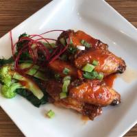 5 Piece Zaab Wing · Chicken Wing with chef spicy sauce
