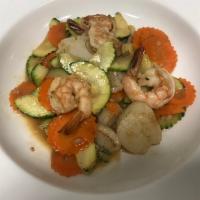 Zucchini Oceanic · Sauteed shrimp- scallop- zucchini- carrot with garlic sauce