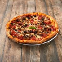 New Yorker Pizza · Pepperoni, sausage, mushrooms, black olives, mozzarella cheese and tomato sauce.