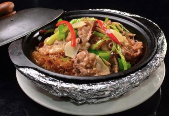 Satay Tofu Beef 沙爹玉子豆腐肥牛煲 · braised beef with satay tofu stew  