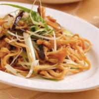 Stir Fry Mushroom E-Fu Noodles 鲜菇干烧伊面 · stir-fried mushroom with E-fu noodles 