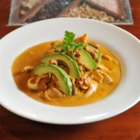 J07. Masaman Curry with Chicken · Chicken sauteed with butter, onion, coconut milk and avocado. Topped with cashew nuts. Comes...
