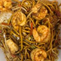 N40-Shrimp Lo Mein · Stir fried shrimp with bean sprout, carrot, cabbage and soft noodle.