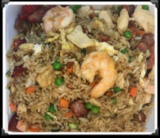 R95-House Combo Fried Rice · Chicken, shrimp and BBQ pork. Egg, peas, carrot and scallion.