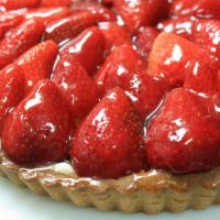 Tarte Fraise · Strawberry and pastry cream.