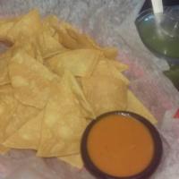 Chips and salsa · 
