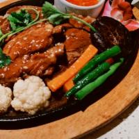 Sizzling Thai Braised Pork Ribs · (ซี่โครงหมูอบจานร้อน เสริฟพร้อมข้าวหอมมะลิ) Sizzling Thai Braised Pork Ribs homemade tender ...