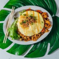 Omu-Noodles (Chicken) · Boiled rice noodles or egg noodles served with choice of meat, bean sprouts, green peppers, ...