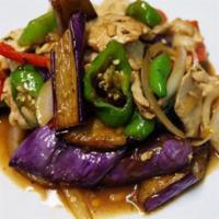 Eggplant Basil · Basil, bell pepper, chili, garlic and onion. Spicy.