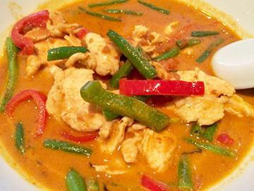 Panang Curry · Bell pepper, peanut butter, string bean and coconut milk. Spicy.