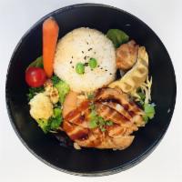~~CHICKEN  Bowl~~ · Japanese White Rice Bowl with grilled- marinated Chicken, air baked cauliflower, steamed Bro...