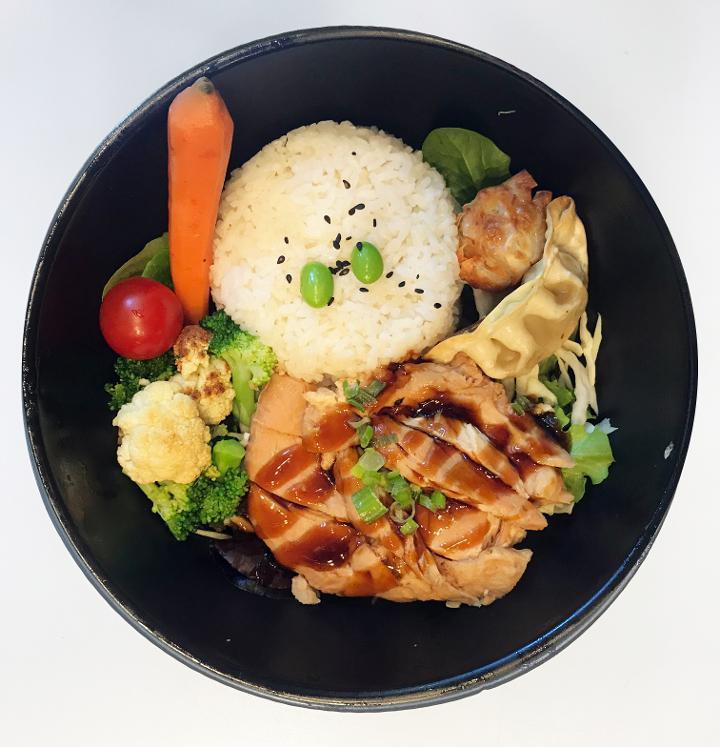 ~~CHICKEN  Bowl~~ · Japanese White Rice Bowl with grilled- marinated Chicken, air baked cauliflower, steamed Broccoli, carrot, cherry tomato, scallion , Shrimp shumai and dumpling. It comes with teriyaki sauce. Choice of natural black rice or white rice