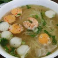 S4. Thai Seafood Noodle Soup · Noodle soup with seafood. Only comes in large.