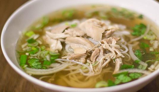S6. Thai Noodle Soup · Clear noodle soup with chicken or pork. Only comes in large.