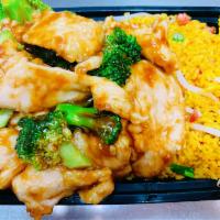 C12. Chicken with Broccoli Combination Platter · Poultry.