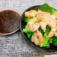 145. Steamed Shrimp with Broccoli · 