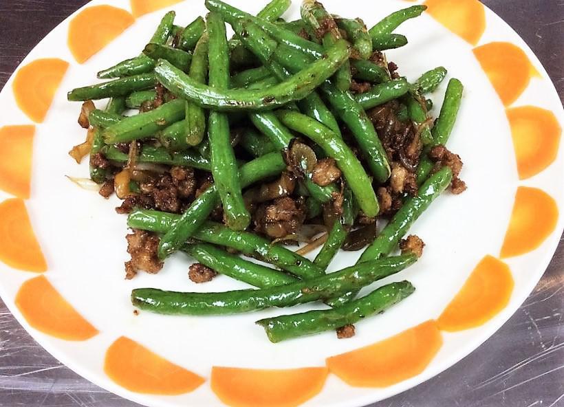 2. Beef with String Beans · 