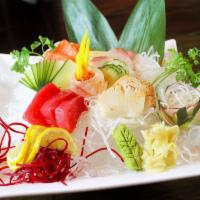 Sashimi Omakase 5 Special · 15 pieces sashimi. Chef’s choice of 5 kinds of sashimi. Served with miso soup and salad.