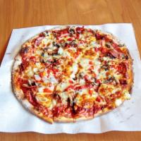 Deluxe Pizza · Red pepper, mushroom, onion, sun-dried tomato, and pepperoni.