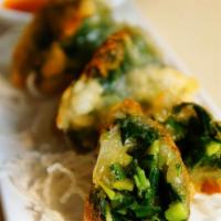 Fried Leek Dumpling (煎韭菜餃) · 8pc