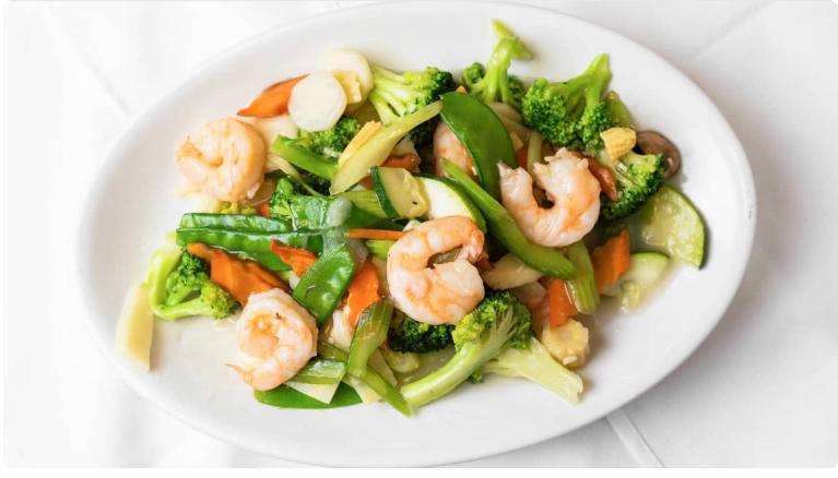 46. Moo Goo Shrimp · Shrimp, mushroom, broccoli, snow pea, etc. and tasty white sauce.