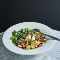 Salade Niçoise · Seared tuna loin, Haricot verts, Tomato, Red peppers, Hard boiled egg, Kalamata olives, Fing...