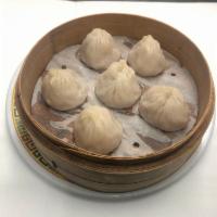 Shanghai Steamed Pork Buns（小笼包） · 6 pieces.