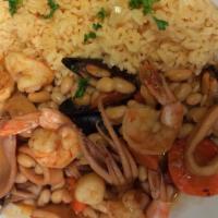 Regular Mariscada · Combination of shellfish and served with rice.