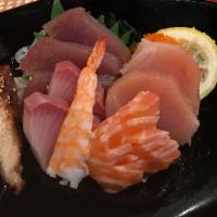 Super Sashimi Set · Tuna, salmon, yellowtail, albacore, shrimp, scallops and eel.