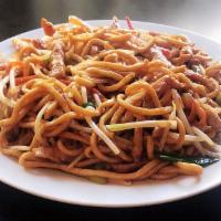 D10. Stir-Fried Vegetarian Noodles 素炒面 · 