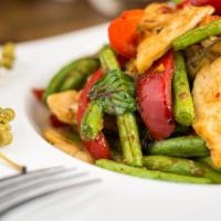 94. Pad Prik King · Green beans, bell peppers, basil and house specialty chili paste sauce.