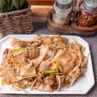 49. Beef Chow Mein · Stir-fried noodle dish with beef.