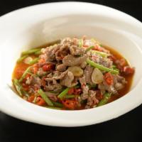 E1小炒羊肉Stir-Fried Lamb with Pepper and Cilantro · 