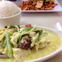 C2. Green Curry · Green curry with green beans, coconut milk, eggplants, bamboo shoots, bell peppers, and basi...