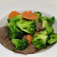 Broccoli · Beef sautéed with broccoli, carrot in garlic sauce.