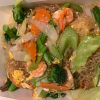 Pad Woon Sen · Sautéed silver noodle with prawn, egg, mushroom, tomato, broccoli, cabbage, onion in oyster ...