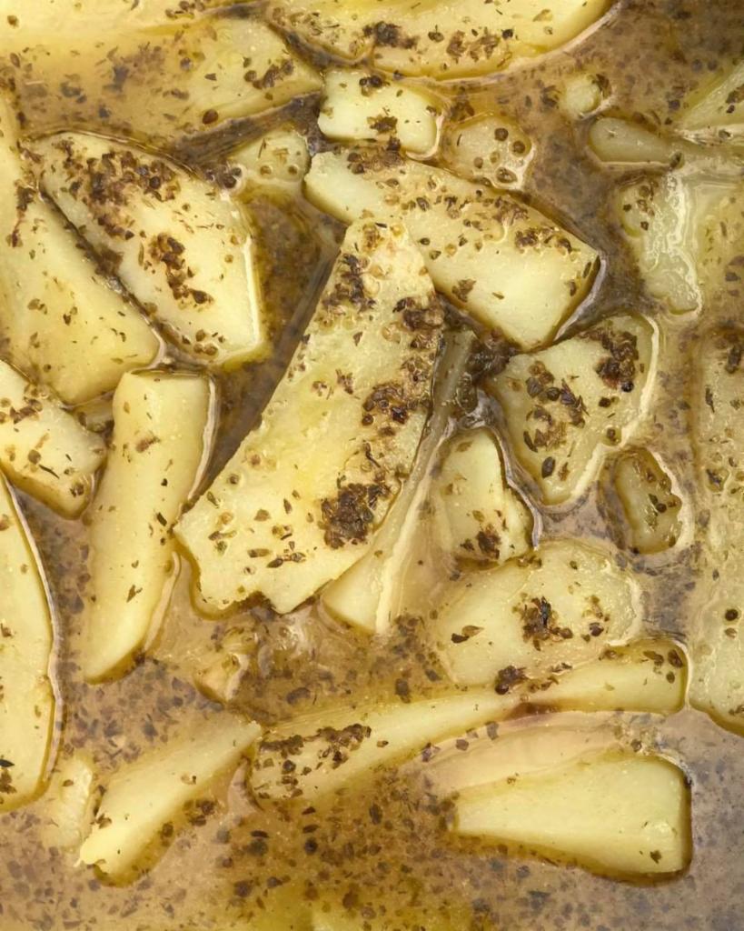 Patates Lemonates · Roasted lemon potatoes with oregano