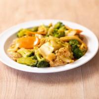 C1. Chicken with Stir Fry Broccoli and Mixed Vegetable Rice Plate · 