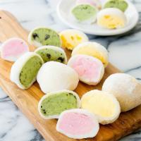 Ice Cream Mochi Mix  · Including 2 pieces different flavors from Matcha, Vanilla, strawberry, and mango.