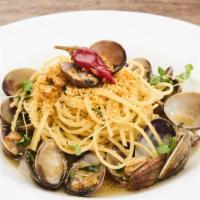 Linguini alle Vongole · Clams, Toasted Bread Crumbs, Chili Peppers