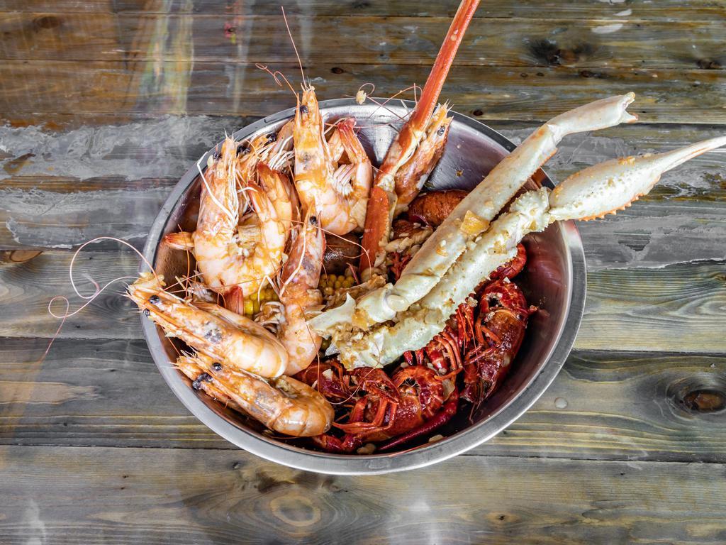 4. Shabang Ocean Combo · 3 lb. crawfish, 1 lb. snow crab, 2 lb. head-on shrimp, 2 corn, 2 potato, and 1/2 sausage.