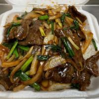 BF6. Beef with Green Onions, Mongolian Style · 