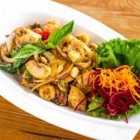 Mushroom Medley Pad Cha · Served with wild ginger, onions, string beans and chili.
