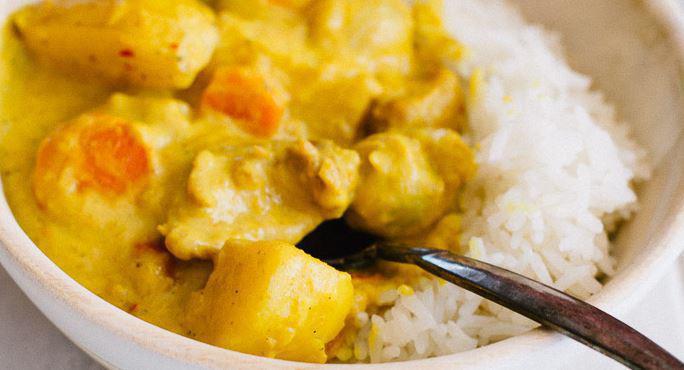 No.26 Yellow Curry · Choice of meat simmered in yellow curry with coconut milk, potato, carrot and onion and pineapple. Spicy.