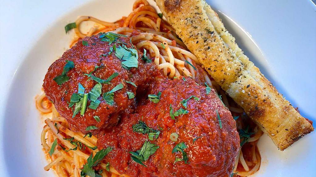 Title Town Pasta Bowl · A hearty bowl of spaghetti, topped with homemade marinara sauce and your choice of 2 large
meatballs, fresh-roasted chicken, hand-battered chicken, or crumbled sausage. 