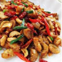 P1. Pad Cashew Nuts · Onion, carrot, bell pepper and cashew nuts in sweet chili jam sauce.