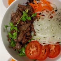 S2 Grilled Beef Salad · 